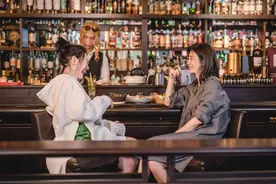 小S和贾静雯聊私密话题，双方幽默秒懂，贾静雯害羞到难以招架图片