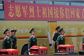 女战士长眠朝鲜，阵亡通知迟来45年，10名战友为她自制“烈士碑”图片