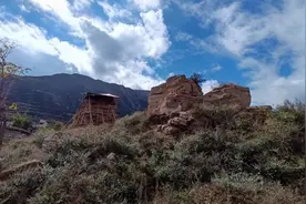 岷江岸的三国遗迹-姜维城｜阿坝汶川图片