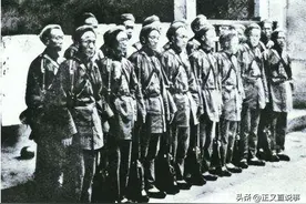 抗战期间川军出川350万，回川13.8万，如今却被年轻人遗忘图片