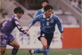 24年前今天，大连万达甲A首轮2-0客胜松日，13位出场球员今何在？图片