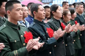 自主择业转业干部，5月份退役金不涨，是正常现象还是政策漏洞？图片