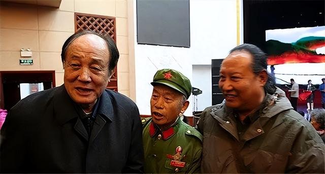 洪学智晚年卧病，大儿子前来探望，他质问：你是怎么当的省长