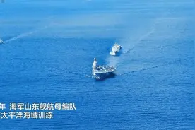 央视透露中美舰队交锋，航母互相进入攻击圈，歼15对抗F18占上风图片