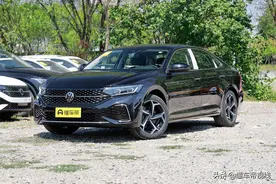 新车 | 降价0.2万元，取消行李厢盖电动开启，大众帕萨特配置调整图片