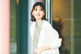 有肚子的女人别“塞衣角”了，瞧日本杂志的“显瘦穿法”，真实用图片