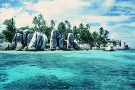 非洲岛国塞舌尔，对中国人免签，椰子长得像屁屁，风景美得像童话图片