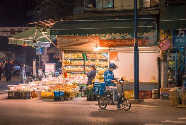 ����ʮ����ɫ��ʳ���Ǳ����˵���ͷ�ã���ɫ���㣬��Թ����֣�