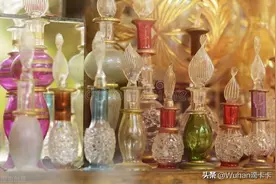 世界上第 一 瓶香水竟然是用来祭死人的图片