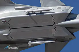 歼20面前班门弄斧，日本F35实射AIM-120，霹雳15实力是其数倍图片