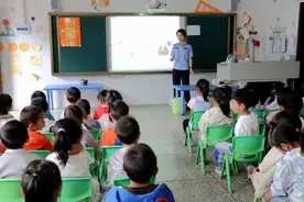 “花样百出”只为守护你图片