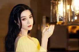 范冰冰晚宴造型封神！一袭黄色纱裙配红唇美艳全开，胖了更贵妃范图片