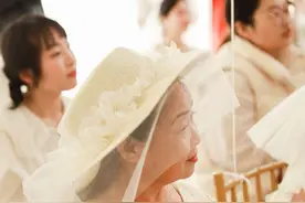 女性力量觉醒——我们从不被定义图片