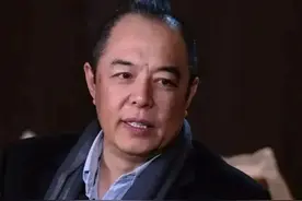 “风流成性”“狂妄无知”的张铁林，终于走到今天这一步图片