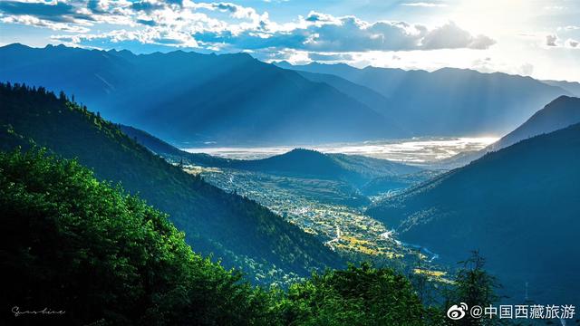 采菊东篱下悠然见南山全诗是什么？（陶渊明的采菊东篱下）