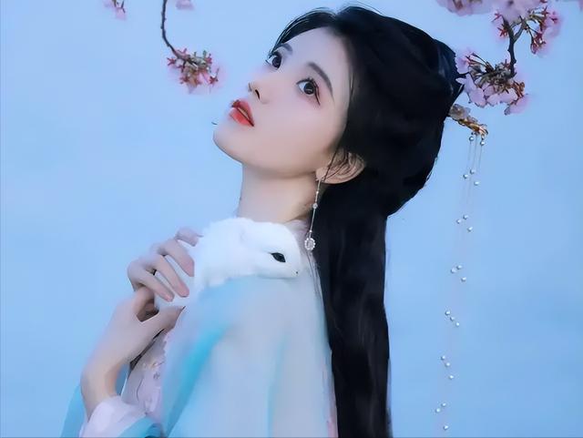 汉宫秋（第一折）「毛延寿索贿落痣美人图，弹琵琶昭君夜逢圣驾」