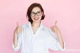 能有以下几个特征的女人，一定是聪明绝顶的。男人别不懂？图片