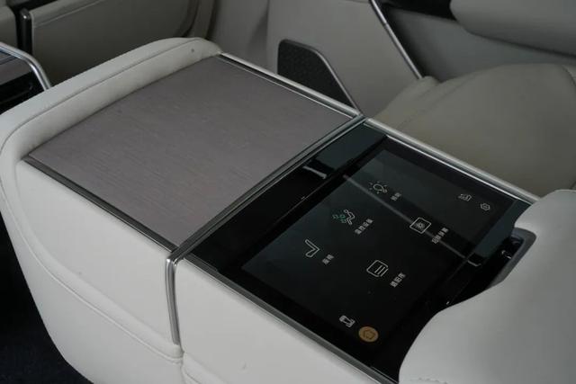 试驾全新一代路虎揽胜，SUV金字塔“塔尖”上的产品！