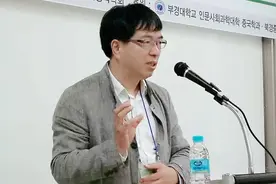 朱自清《背影》影响太负面！教授列出4点原因，怒斥要移出教科书图片