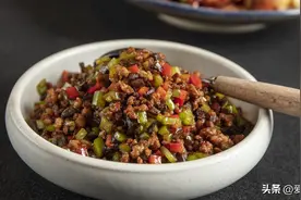 比鱼香肉丝还要下饭的云南菜——“黑三剁”，麻辣酸爽，太开胃了图片