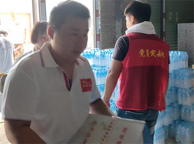 心手相印为涿州受灾群众送上燕赵儿女的关爱