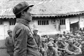 毛泽东写成《论持久战》后，时任《新华日报》主管却拒绝发表图片