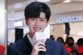 明星学历不看不知道，一看吓一跳：热巴本科，任嘉伦肖战王一博呢图片