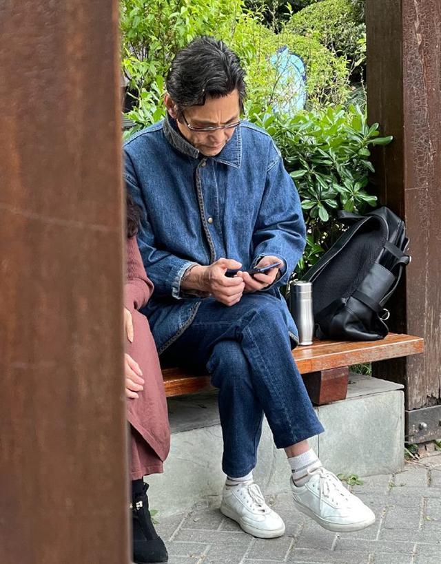 等我老了,绝不留长发,烫小卷!上海爷爷的这3种发型,绅士有型