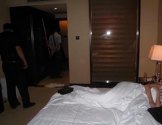 中山院长偷欢女网红，60分大尺度视频爆出，院长：进几下赔3000万