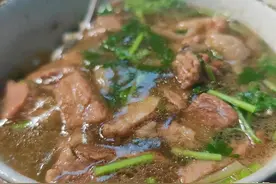 详述清真老字号炖牛肉的配方，汤好喝，肉好吃，全是干货图片