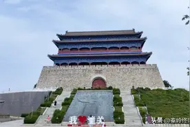 陕西潼关古城，因修三门峡时专家失误被拆除，如今投40亿巨资重建图片