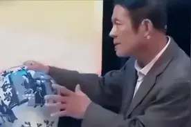 大爷带将军罐去鉴定，专家只值500，随即亮明身份使其改口值百万图片