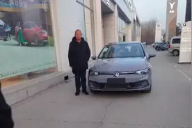 河北公公过年买3辆新车送3个儿媳，款式型号都相同：一碗水端平图片