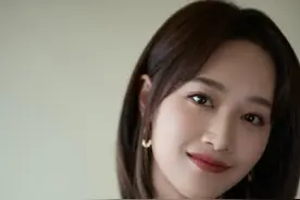 明星整容，苦瓜脸变微笑唇，靠肌肉训练？网友：坦荡一些不好吗？图片