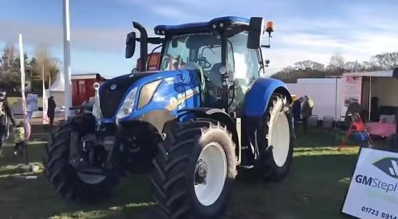 凯斯和纽荷兰农业机械展