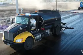 什么？道路要黑化了图片