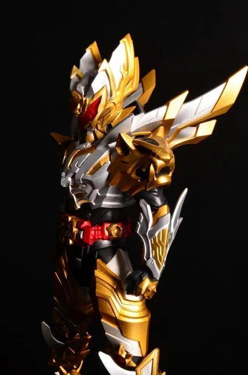 所有铠甲勇士排行榜（铠甲勇士的四大王者铠甲）