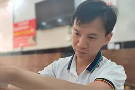 城阳故事 | 王定银——平凡修脚师 妙手传真情图片