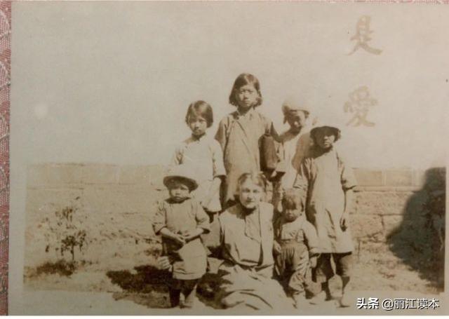 美得像电影明星，会说七种语言，与西藏贵族一见钟情