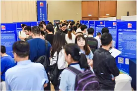 陕西高校毕业生就业高新区专场招聘会成功举行图片