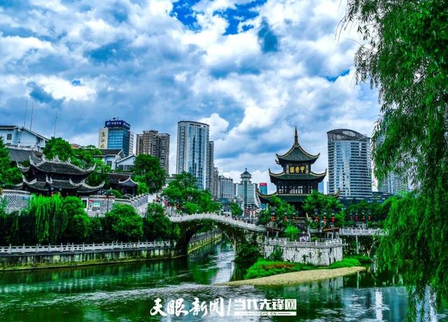 冠军，前十，这座城市凭啥？