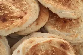 吊炉烧饼，有的地方叫高炉烧饼，这个配方价值千元可开店图片