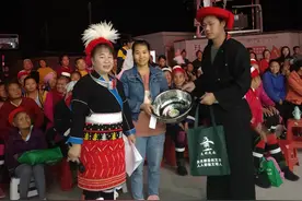 广东瑶族“阿姐”当选全国人大代表，关注留守青少年心理健康图片