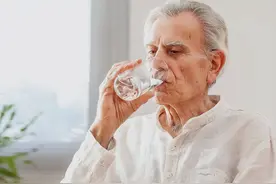 过了50岁，顶级养生不是运动更不是喝水，是少做这几件事图片