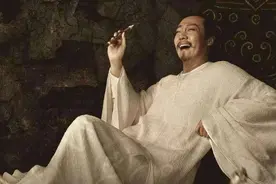 李白的《静夜思》被误读千余年，前两句的真正含义，很少有人知道图片