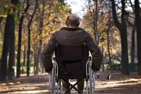 六十岁的男人，还想着找女人，多半是因为这“三样”图片