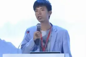 王月松两千元做期货到身价上亿，先做玉米，后做豆粕图片