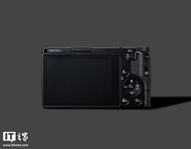 理光发布RICOH GR IV相机：2574万像素+5轴防抖，售价8999元