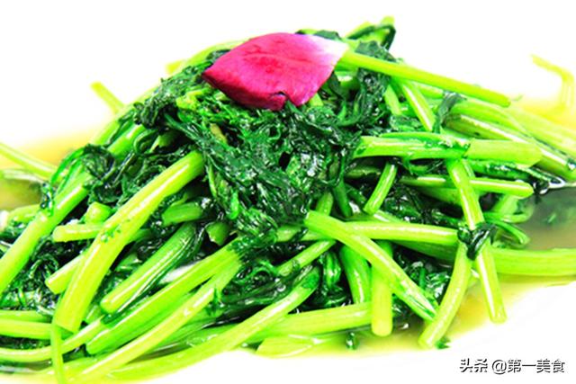 3月的“茼蒿”是真鲜，价钱便宜又水灵，学会这4种吃法，抢鲜吃