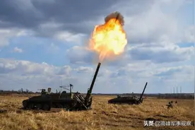 决战信号出现！亚速营补给线断绝，扣人质逼着老百姓给他们找食物图片